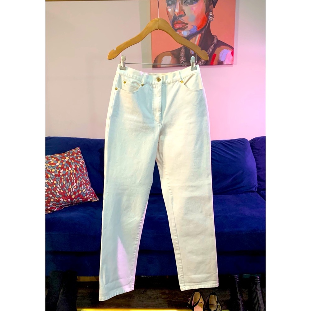 St. John Sport White 5 Pocket Denim Jeans w/ Gold Hardware - Size 6